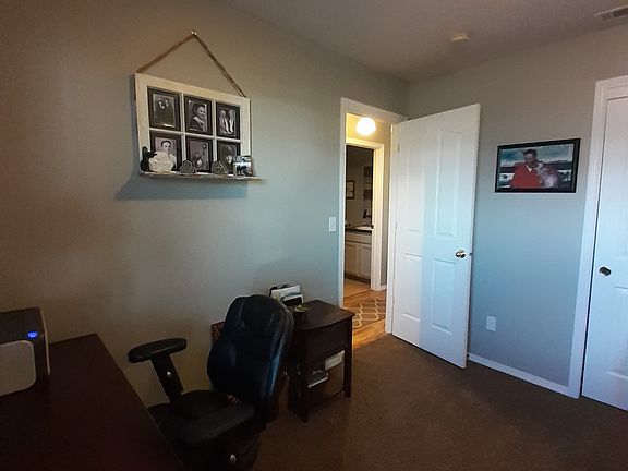 Spare Bedroom/Office