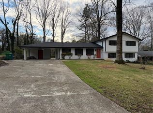 501 Little John Dr NW, Lilburn, GA 30047