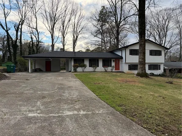 501 Little John Dr NW, Lilburn, GA 30047