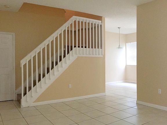 4th image of 7750 S Southwood Cir