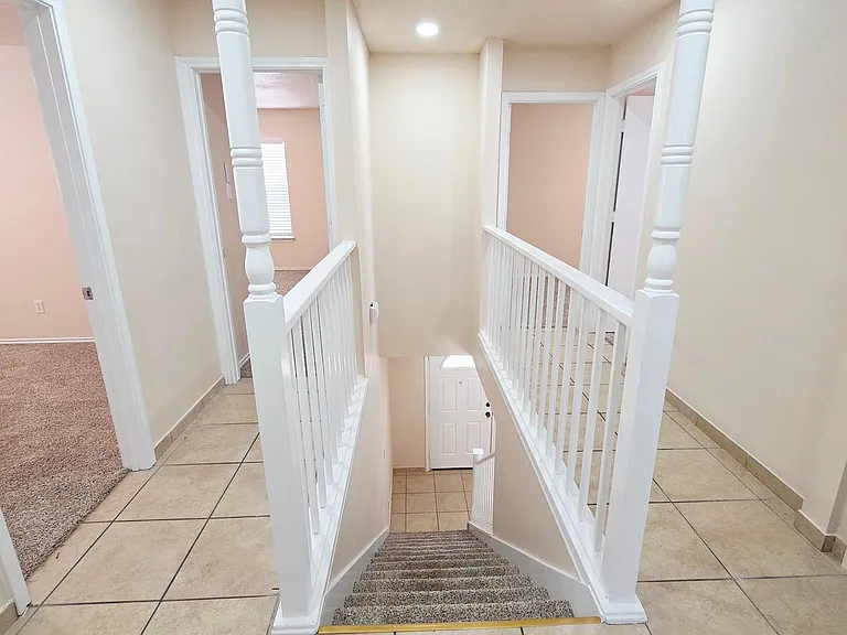 402 Empresario Dr — Photo 16