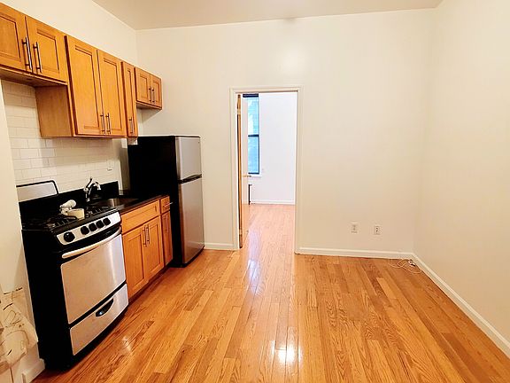 5th image of 330 E 15th St #45
