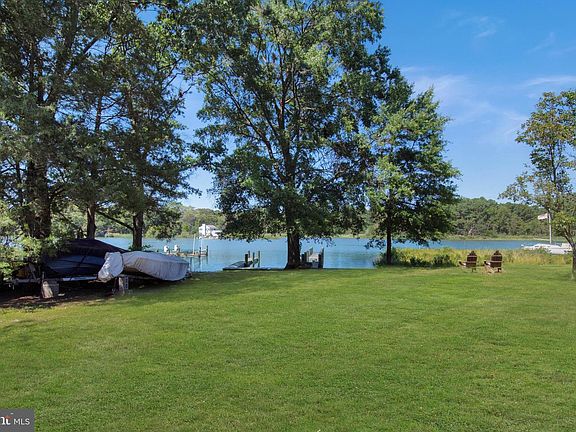 2nd image of 964 Main St