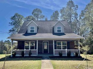 3677 Gardenview St, Milton, FL 32571