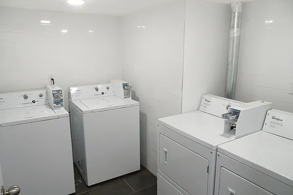 Rented by HighRiseNY | media 7