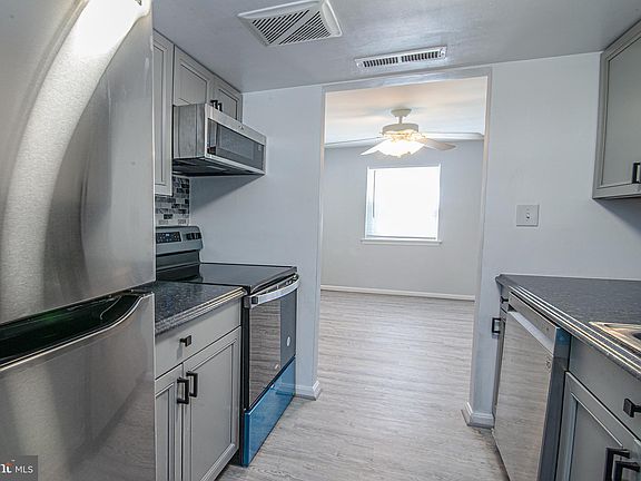 5th image of 130 Oak Dr