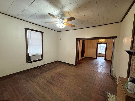 4th image of 1108 Green St