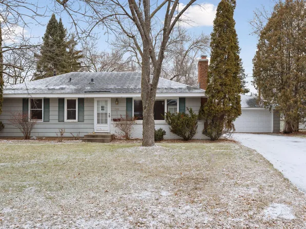 4500 Southmore Dr, Bloomington, MN 55437