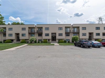196 Old River Rd APT 3B, Lincoln, RI, 02865