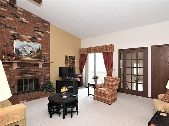 3rd image of 824 Kirkwall Dr
