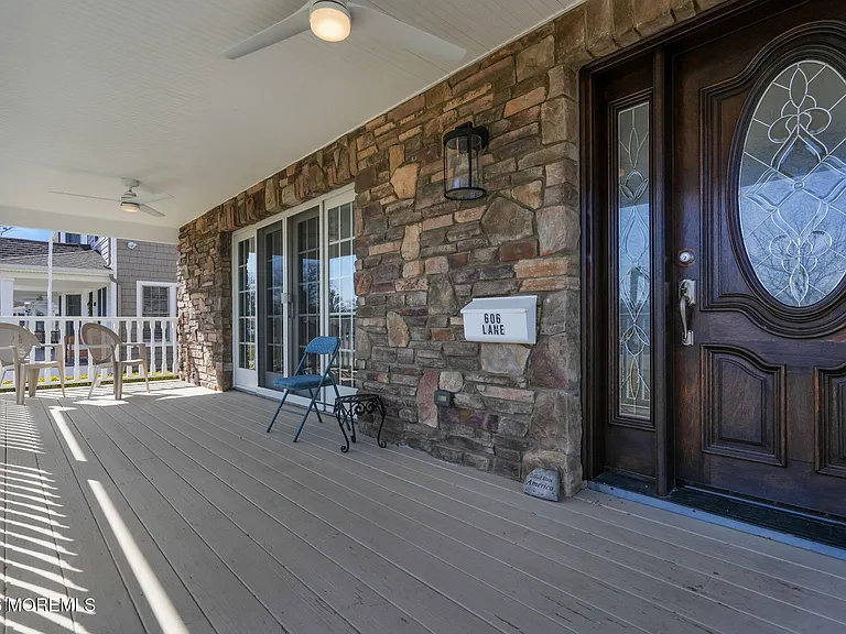 606 North Blvd — Photo 8