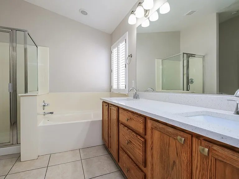 1617 W Kesler Ln — Photo 11