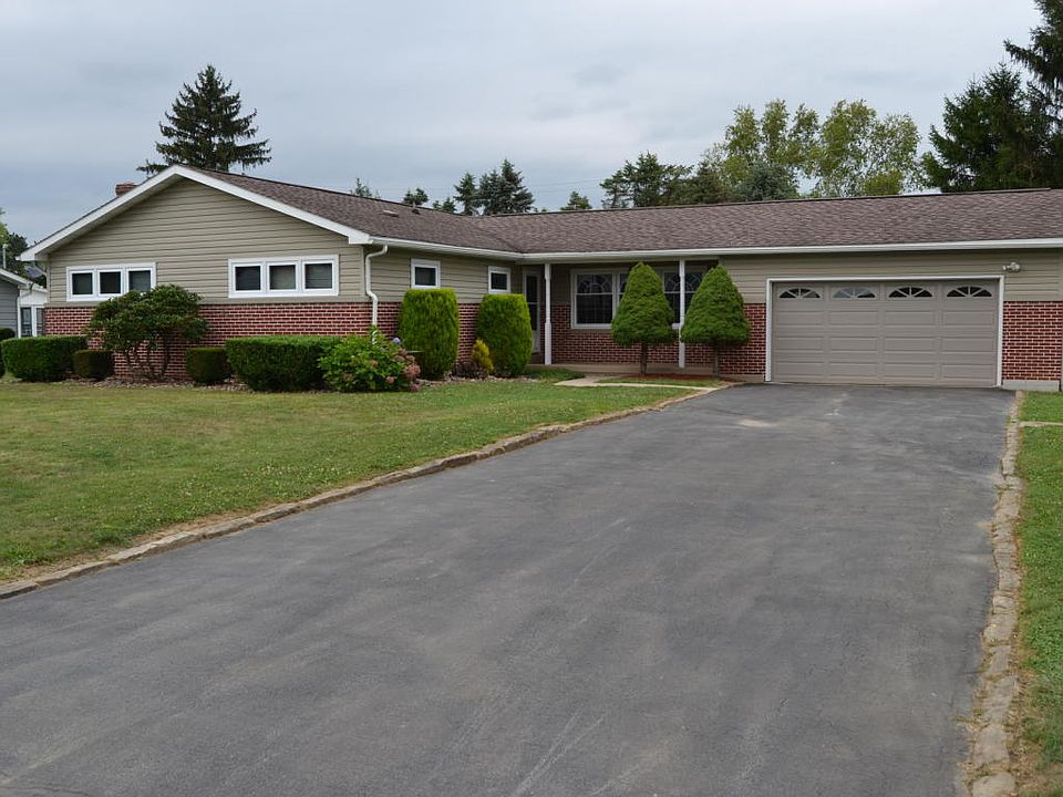 1st image of 105 W Pauline Dr