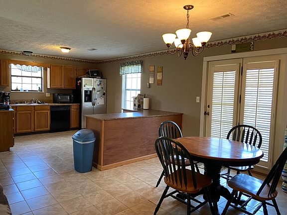 3rd image of 5443 Malachi Cir