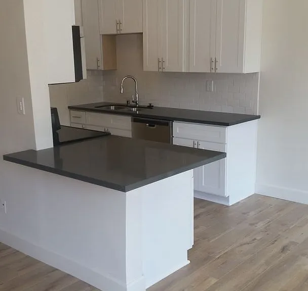 431 Indiana St — Photo 2