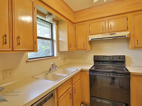 2nd image of 1718 Little John Ct