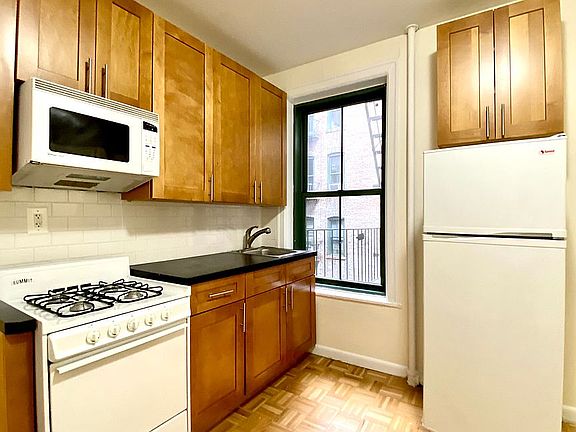 3rd image of 523 E 78th St APT 3F