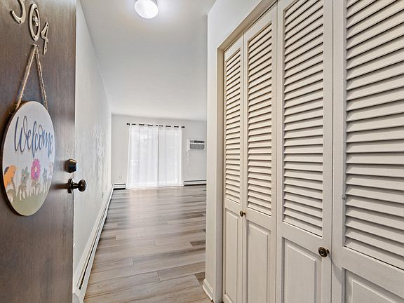 4th image of 806 W Michigan Ave APT 304W