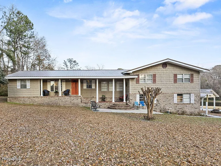 1460 Midway Rd SE — Photo 1