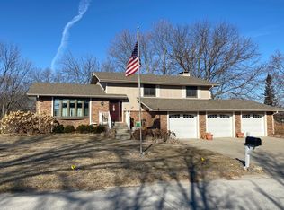312 Wildwood Rd, Council Bluffs, IA 51503