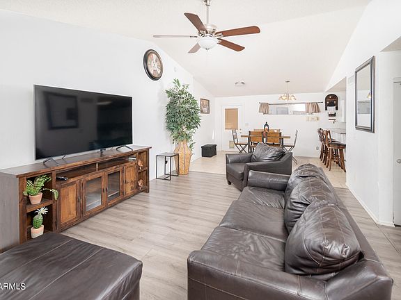4th image of 8734 W AMELIA Avenue