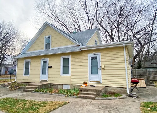 900 Colorado St Photo 1