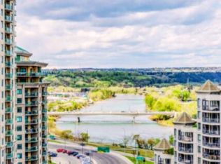 1088 6th Ave SW, Calgary, AB T2P 5N3