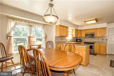 13699 Southernwood Ct — Photo 7