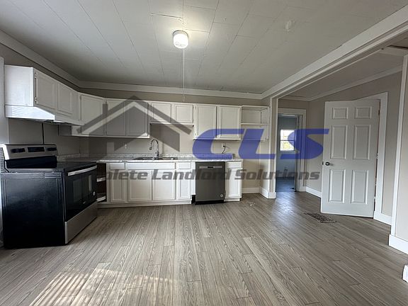 2nd image of 1907 Buckeye St