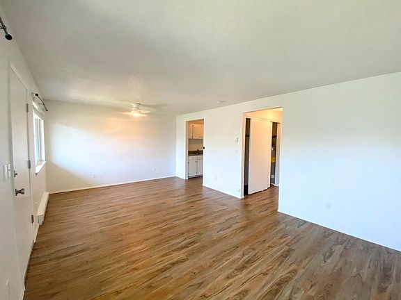 3rd image of 702 S Oakes St APT 11