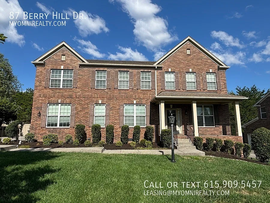 87 Berry Hill Dr