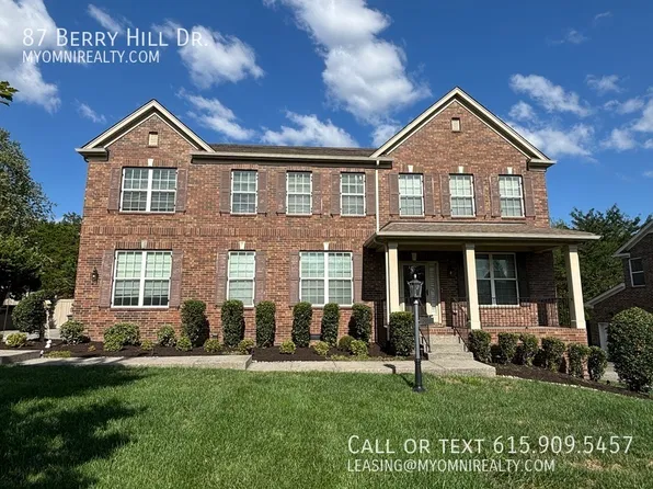 87 Berry Hill Dr, Hendersonville, TN 37075