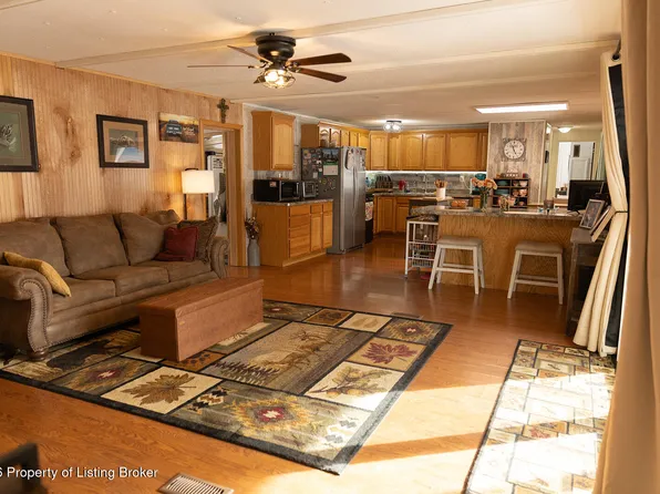 119 Nolan Ave E, Wibaux, MT 59353