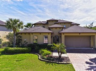 2918 N Island Dr, Seabrook, TX 77586