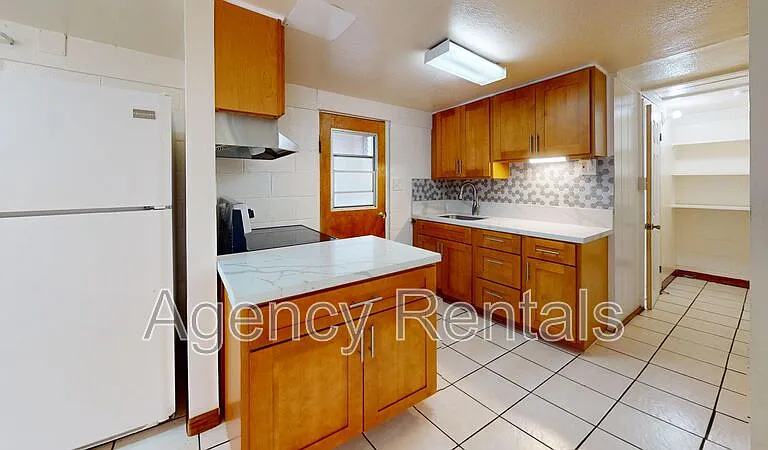 1145 Ukana St — Photo 5