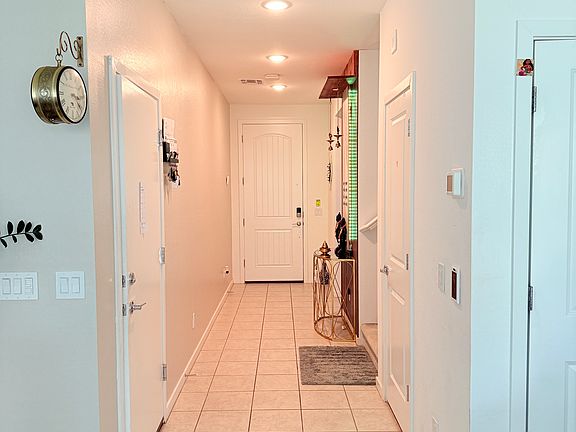 4th image of 1361 W Coyote Dr