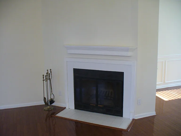 2469 Sutter Pkwy — Photo 8