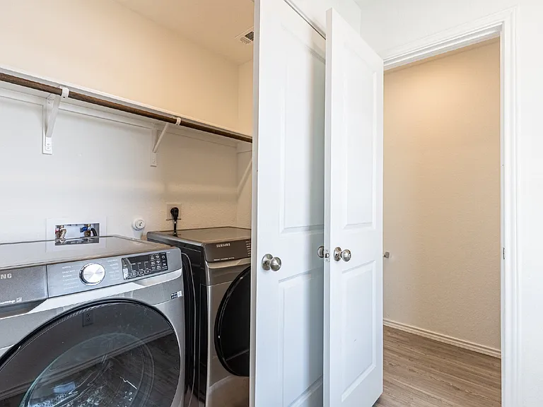 31708 Ambrose St — Photo 29