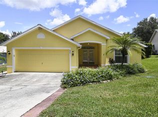 805 Maple Forest Ave, Minneola, FL 34715