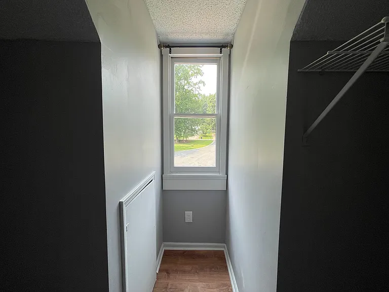 1307 Newfoundland Ct — Photo 30