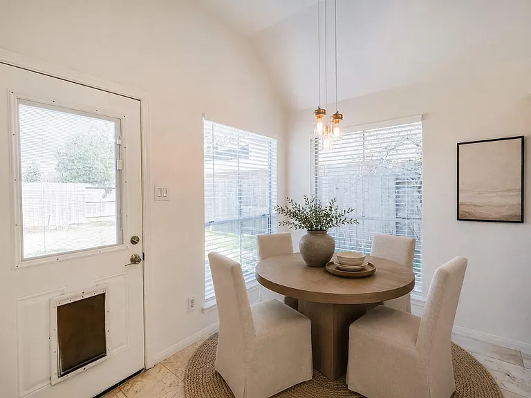 1714 Bumelia Ct — Photo 13