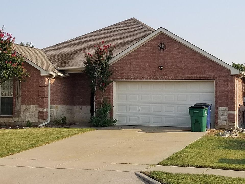 1st image of 229 Stanley Dr #7