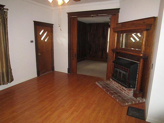 Fireplace/Living Room Room