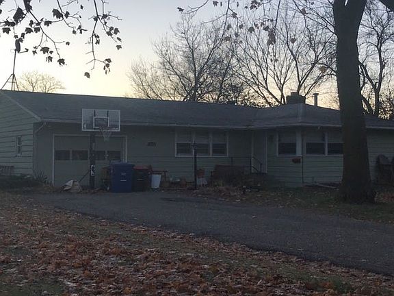 3rd image of 1833 Twin Bluff Rd