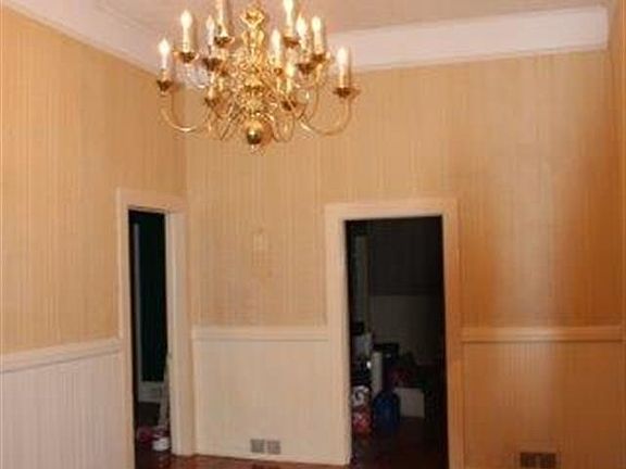 2nd image of 2318 Avondale Dr