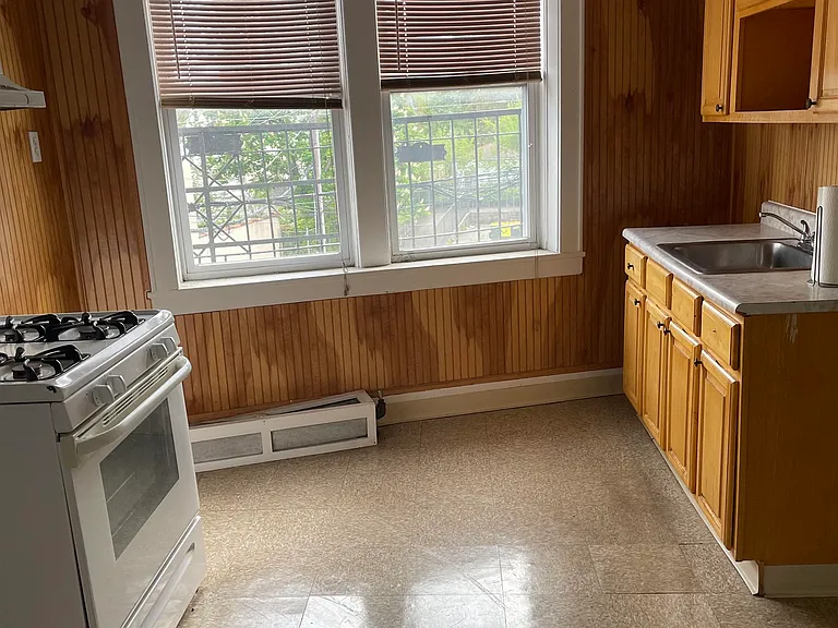 430 Lexington Ave #9 — Photo 6