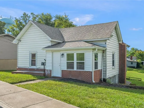 321 Durham St, Mount Airy, NC 27030