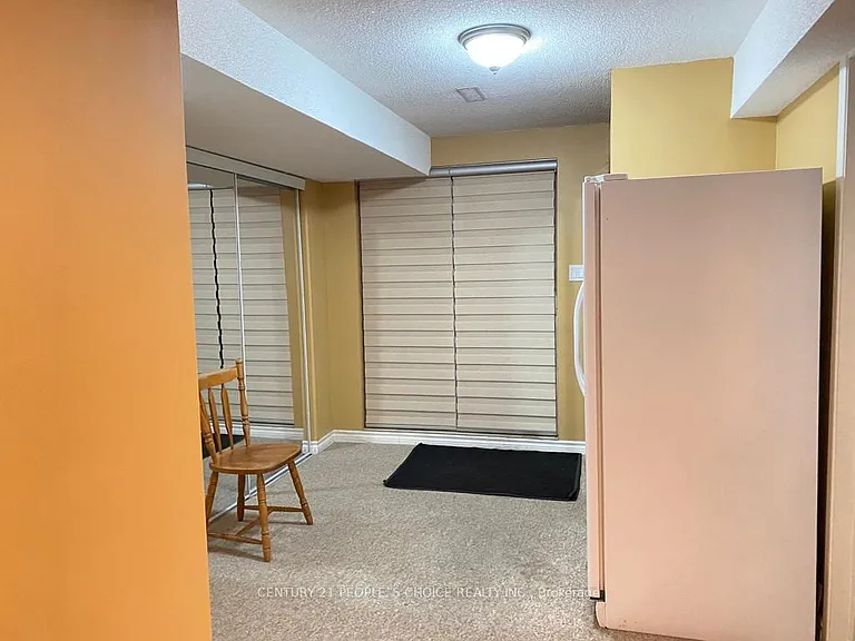 854 Knotty Pine Grv #LOWER — Photo 3