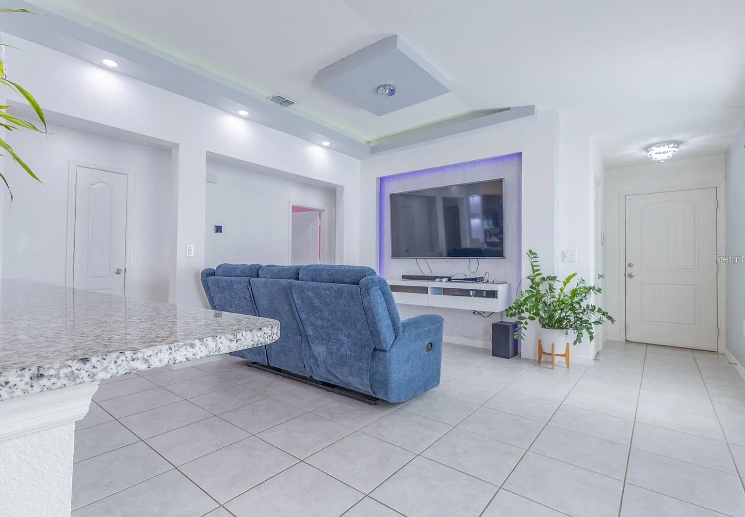 3 bed, 1348 sqft, $2,200 — Photo 4