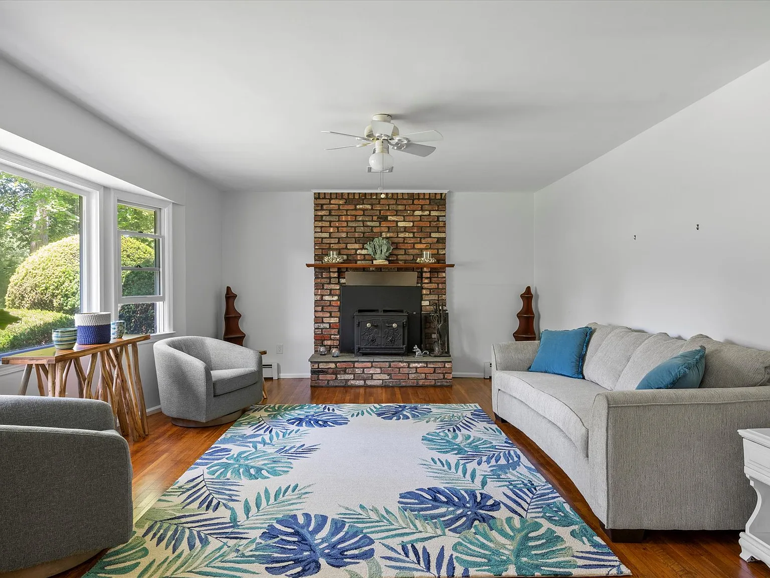 Newly Renovated Summer Retreat in Quogue — Photo 4